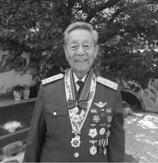 馬占民(貴府圖 泉源:“東說念主民陸軍”微信公眾號)